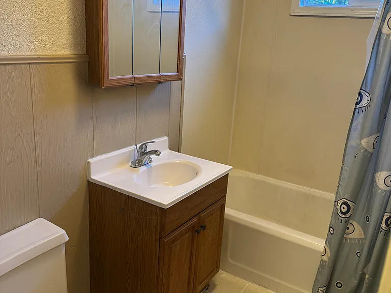 815 Maple St — Photo 4