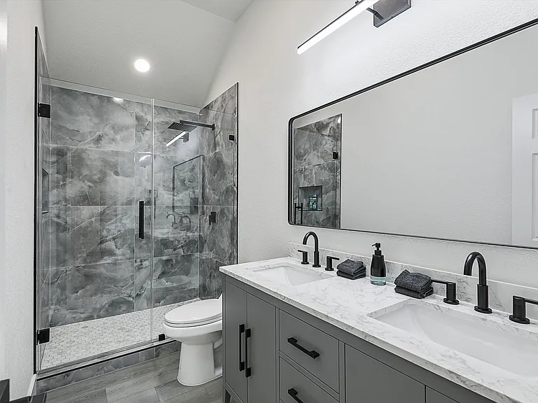 Bathroom 4