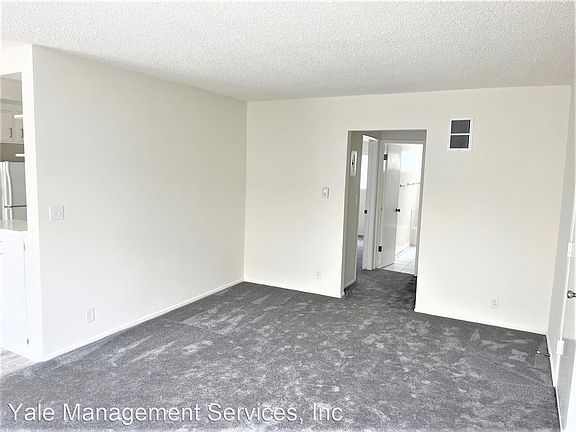 4th image of 7635 Hampton Ave #12