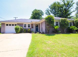 5747 Grover Pl, Shreveport, LA 71105