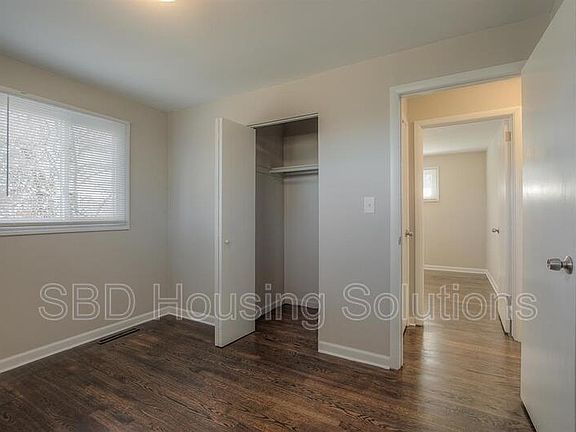 5th image of 7304 E 85th Ter