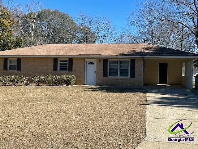 110 Mason Dr — Photo 3
