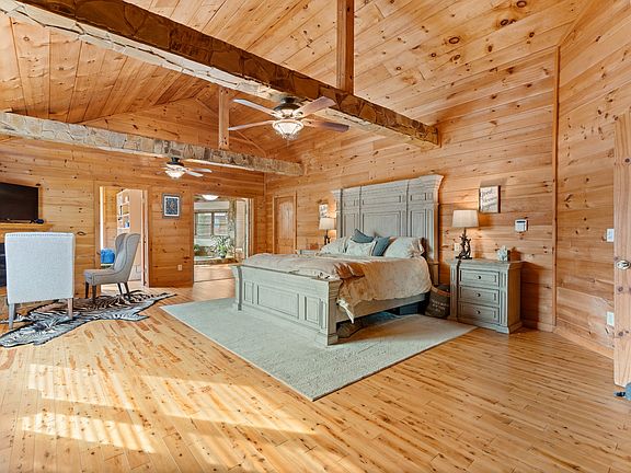 23rd image of 2063 Kennedy Creek Rd