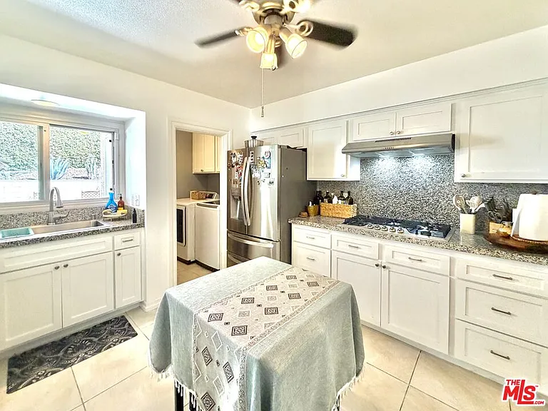 6127 Lockhurst Dr — Photo 12