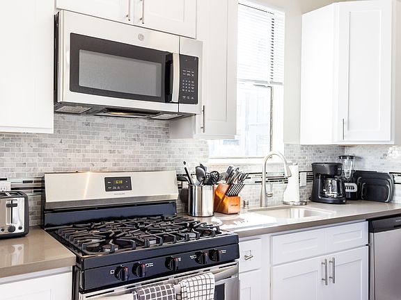 5th image of 653 Minna St #A