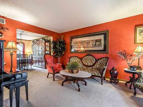3rd image of 8969 Coral Canyon Cir