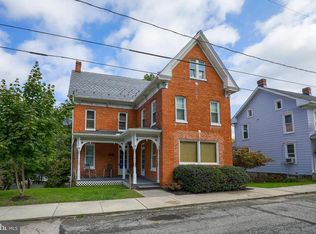 89 E Pennsylvania Ave, Yoe, PA 17313