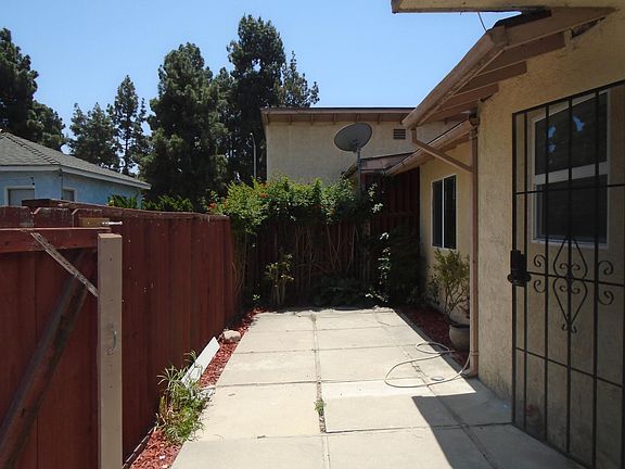 2nd image of 5151 1/2 E Carson St