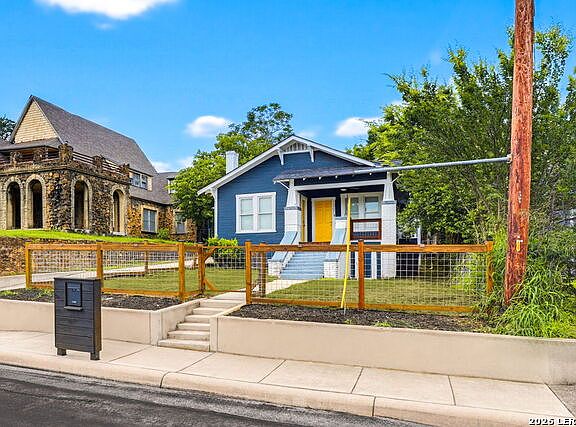 3rd image of 1307 Kayton Ave
