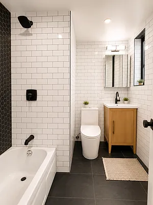 Bathroom, photo 1