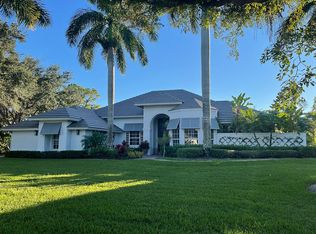 4700 Crayton Ct, Naples, FL 34103