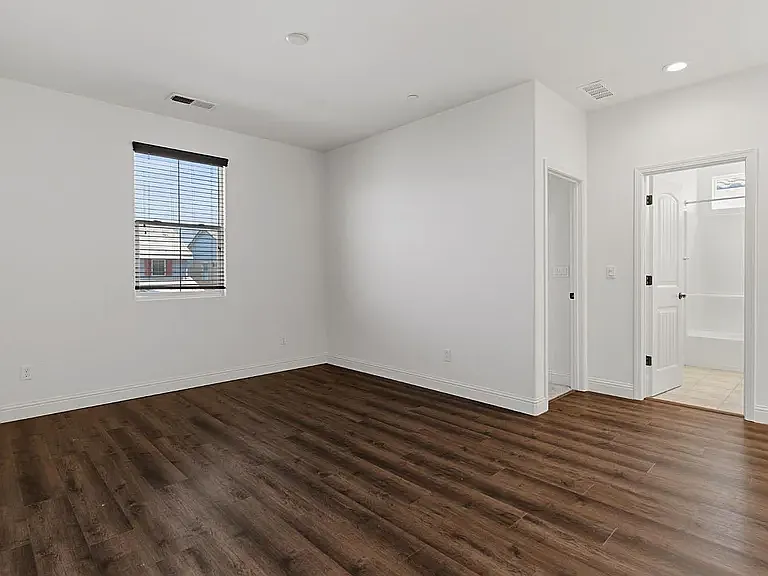 520 E Albertina Ave — Photo 24