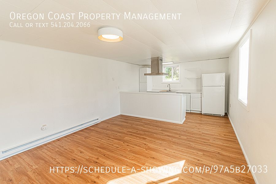 1st image of 537 SW 32nd St