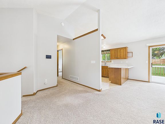 5th image of 4913 E Cynthia Dr