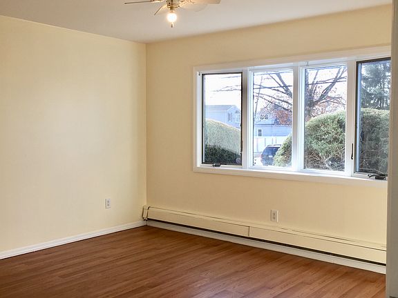 3rd image of 1580 Kiefer Ave
