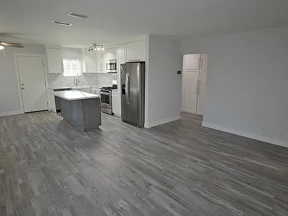 4560 Felton St — Photo 2