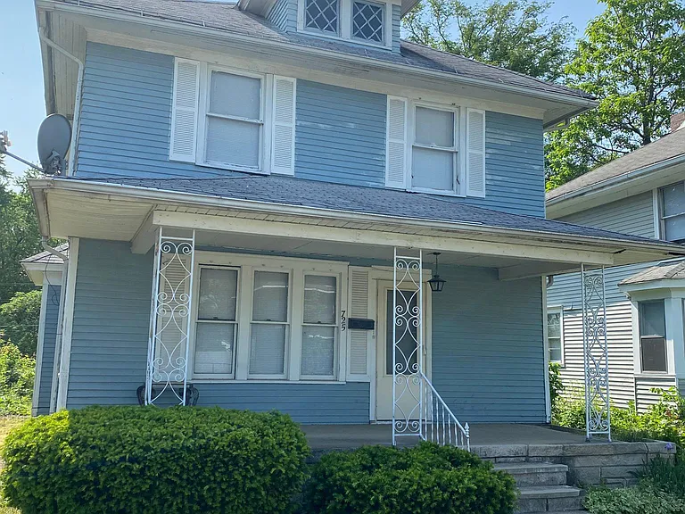 725 N Saint Louis Blvd — Photo 1