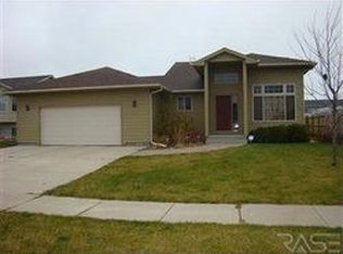 416 Arlene Ave, Harrisburg, SD 57032