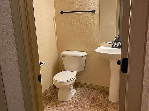 1/2 Bath main floor