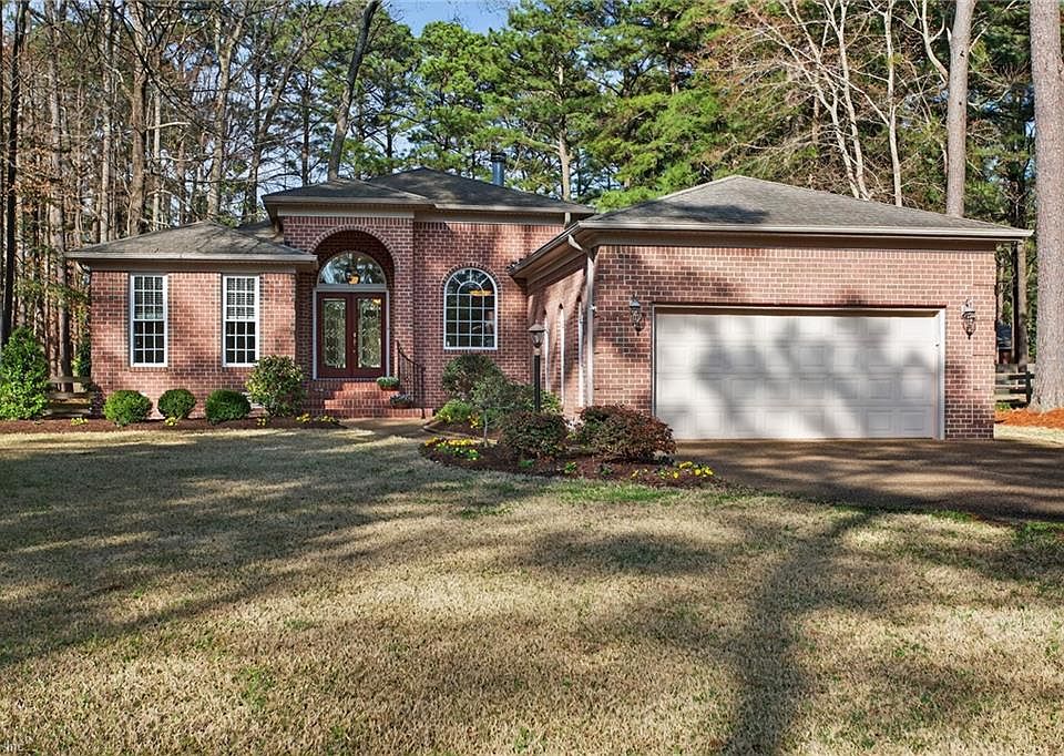 1st image of 529 Piney Point Rd