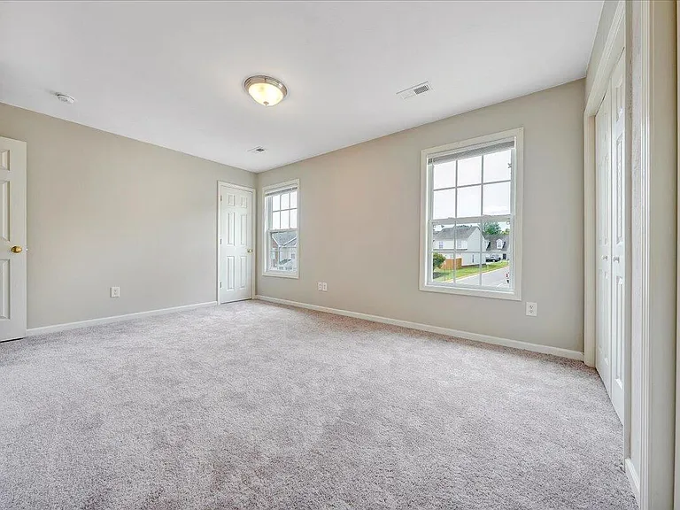 6852 Woodcreeper Dr — Photo 22