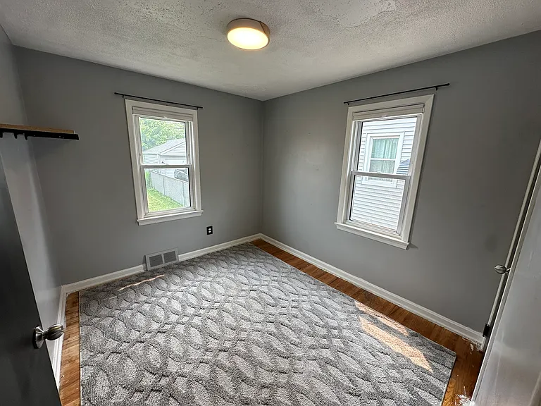 6711 Farnsworth Dr — Photo 19