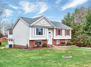 109 Rocky Ridge Rd, Bethel Park, PA 15102