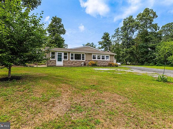 2nd image of 93 Meadow Trl