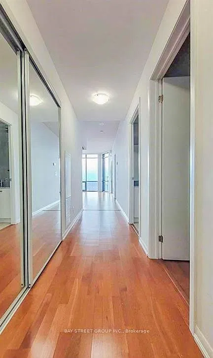 3 bed, $1,600 — Photo 2