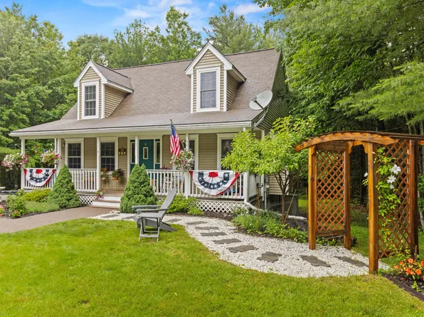 7 Chase Street, Standish, ME 04084