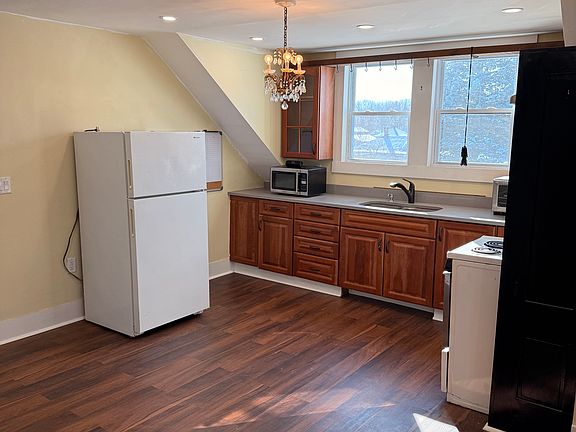 5th image of 13 Winthrop Ave #3