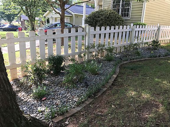 2nd image of 216 Farrington Ave SE