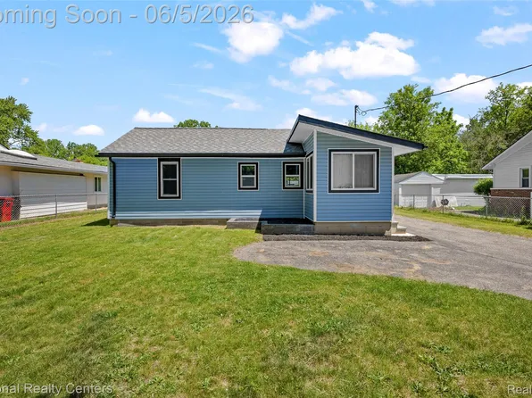 23284 Almira St, Southfield, MI 48033