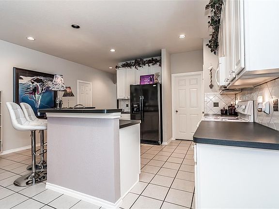 5th image of 2205 Creekdale Dr