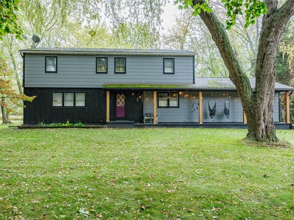 505 Latta Rd, Rochester, NY 14612