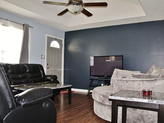 4th image of 1742 Crestview Dr