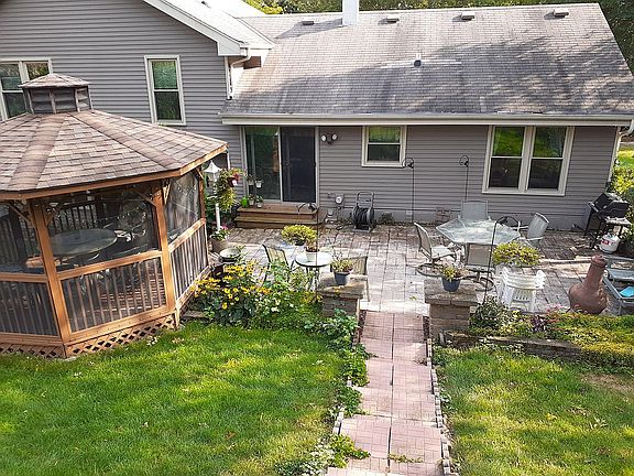 5th image of 2912 Woodridge Ln