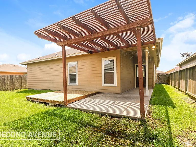 2525 Whirlwind St — Photo 23