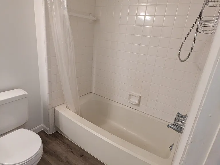 30024 W Twelve Mile Rd #13 — Photo 12