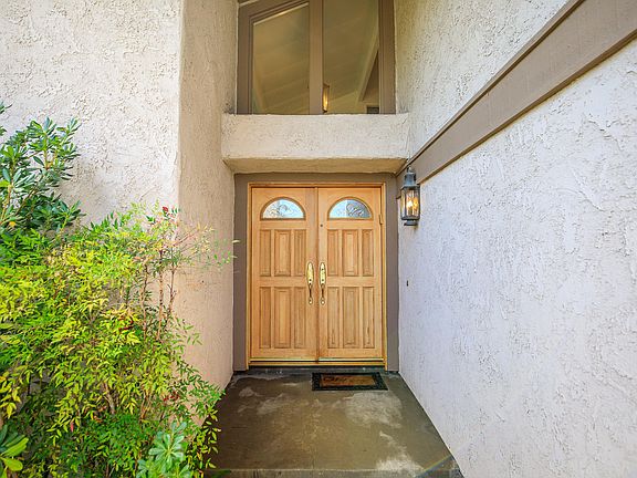4th image of 247 Odebolt Dr