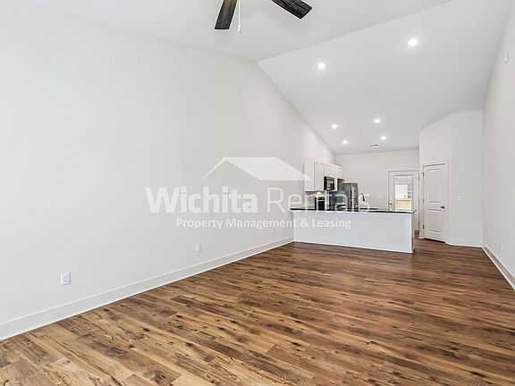 2nd image of 1859-1861 S Hickory Creek Ct #8ead3559e