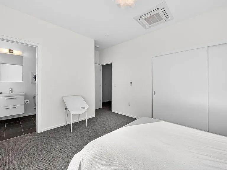 979 Eames Walk — Photo 33