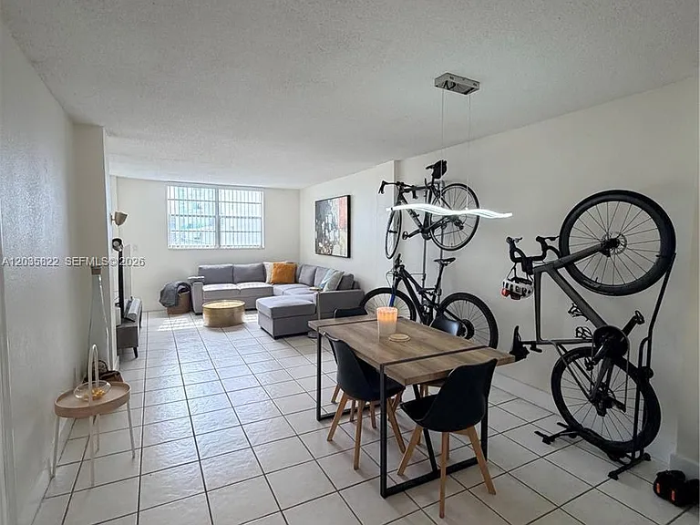 2903 N Miami Beach Blvd #406 — Photo 5
