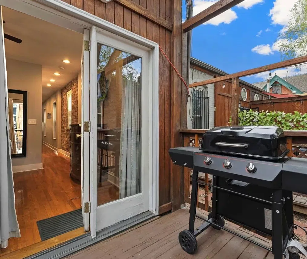 1 bed, 1000 sqft, $2,300 — Photo 2