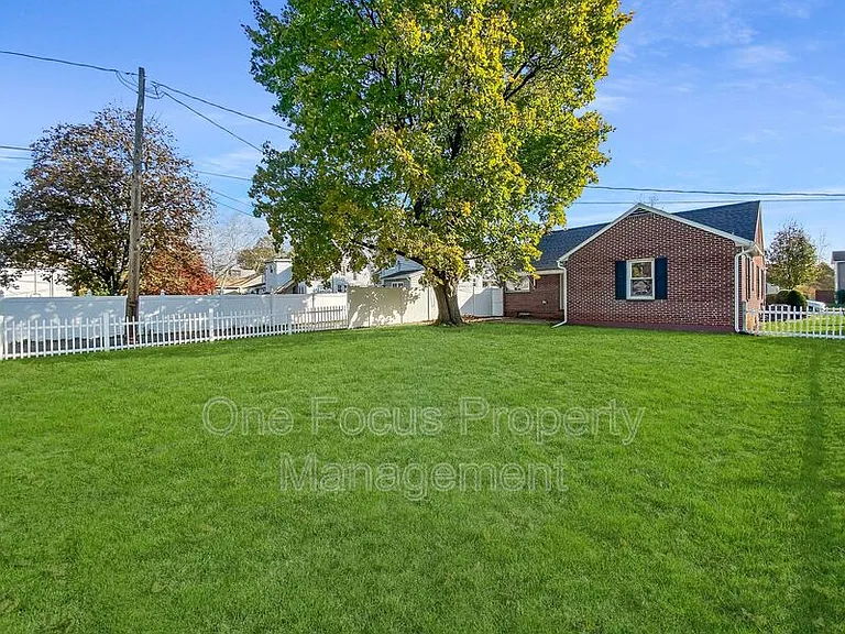 315 N Arch St — Photo 17