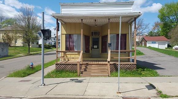 1st image of 227 Robinson St