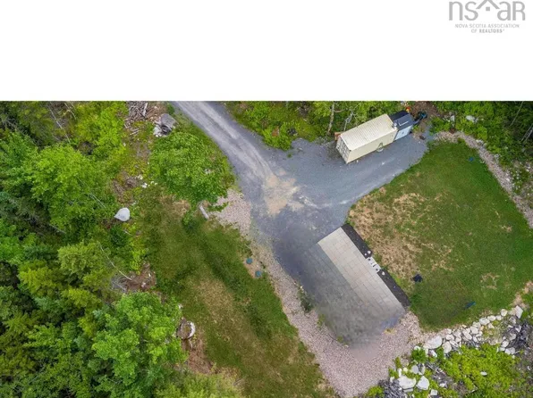 111 Middle Lake North Rd, West Hants, NS B0N 2T0