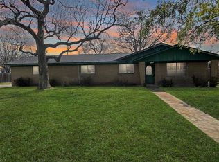 109 Poppy St, Lake Jackson, TX 77566