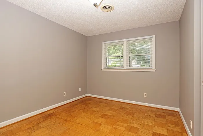 242 Kiefer Dr — Photo 7