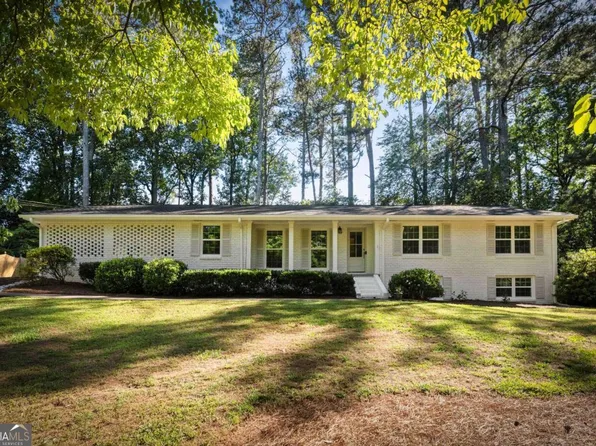 1677 Rochelle Dr, Atlanta, GA 30338